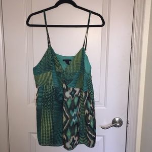 Beautiful Green top with side zipper